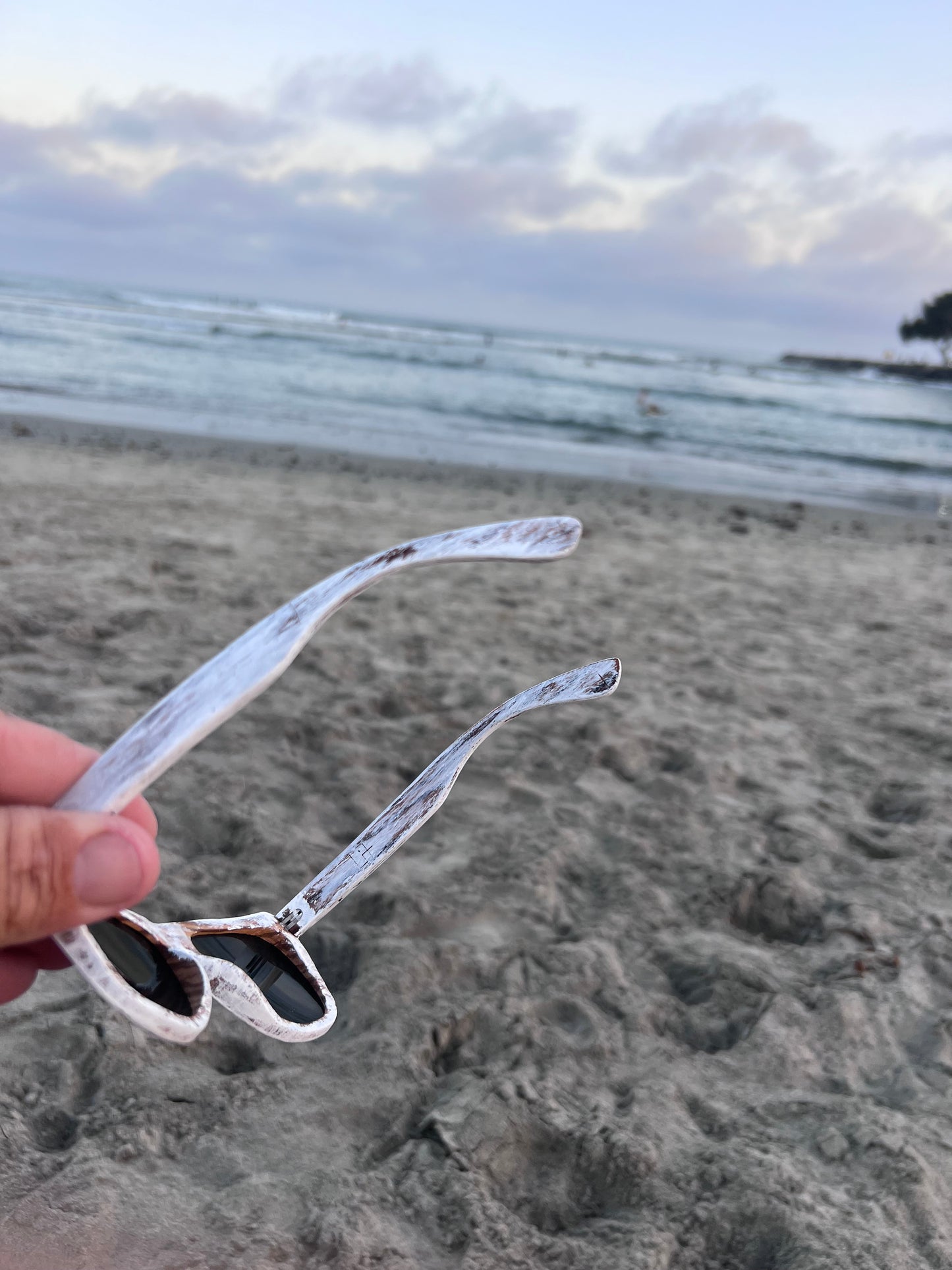 Lit Eyewear Sunglasses- [Distressed White]